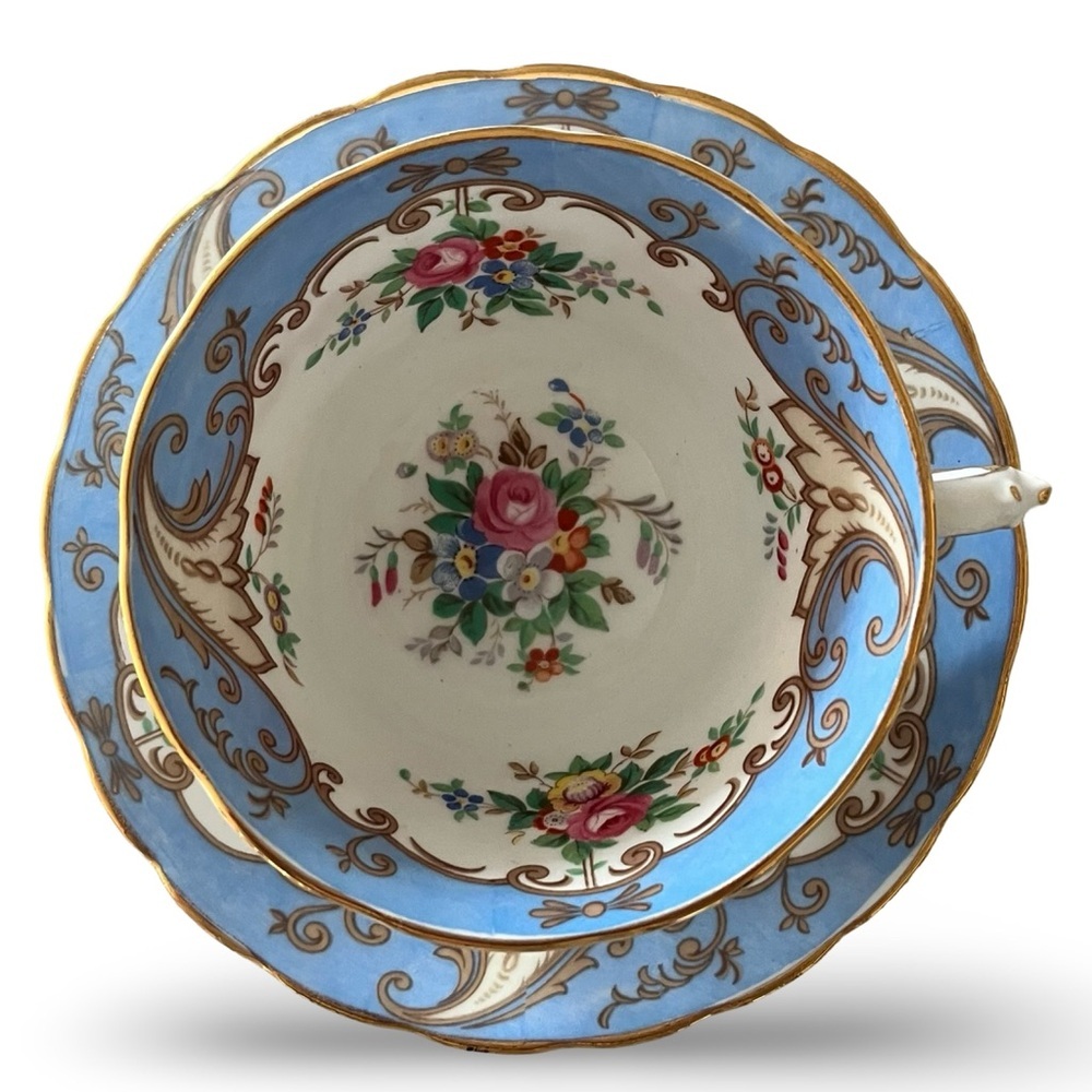 Tuscan Fine Bone China Blue Flower Bouquet Pattern Tea Cup and Saucer - Picture 3 of 10